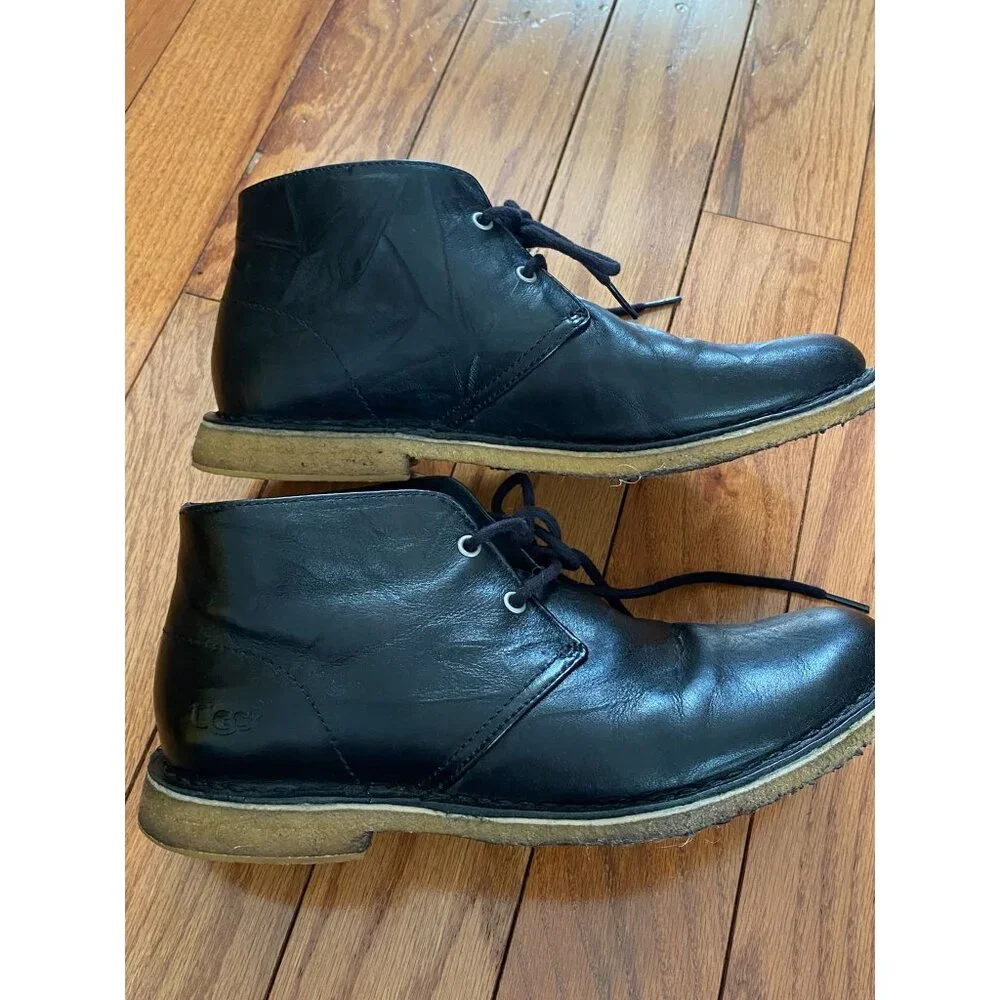 Men's UGG Leighton Black Leather Chukka Boots S/N 3275‎ Size 8